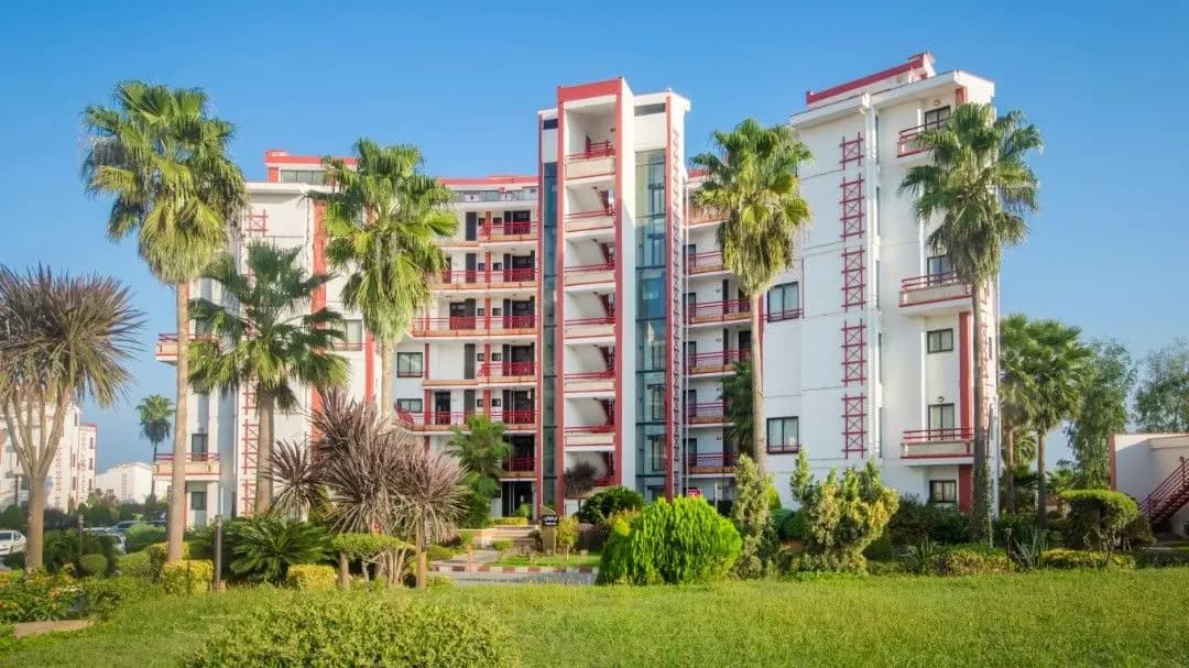 هتل ساحلی شهر